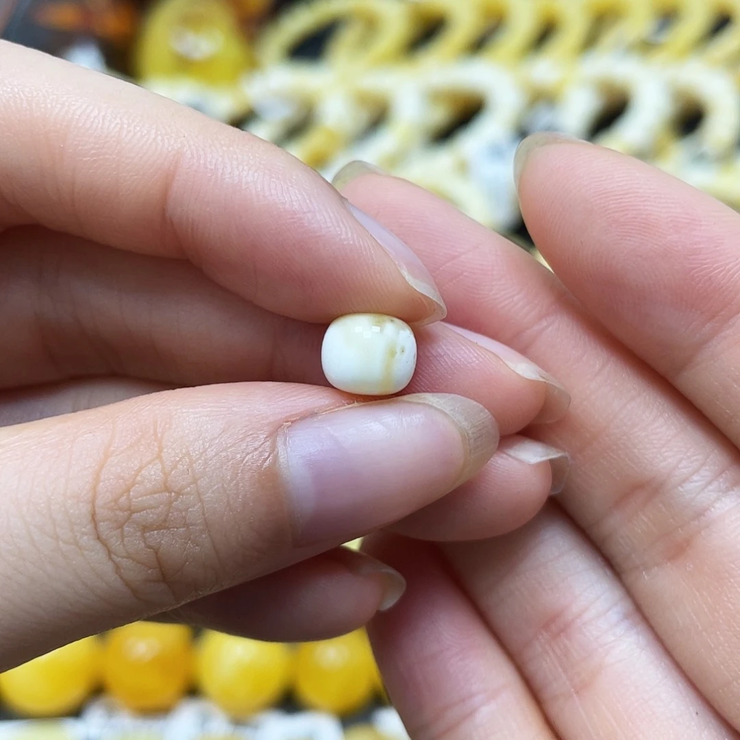 未镶嵌蜜蜡裸石老型8✖️6.8mm瑕