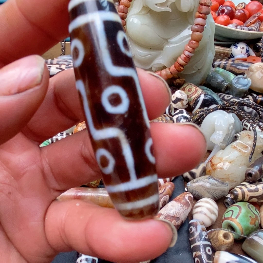 DIY琉璃珠子的颜色是蓝色和