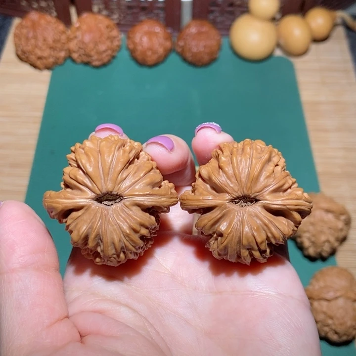 文玩核桃吊坠四座楼