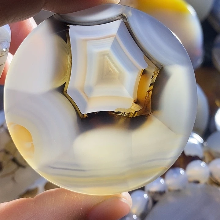 未镶嵌颈饰玛瑙/玉髓悟*