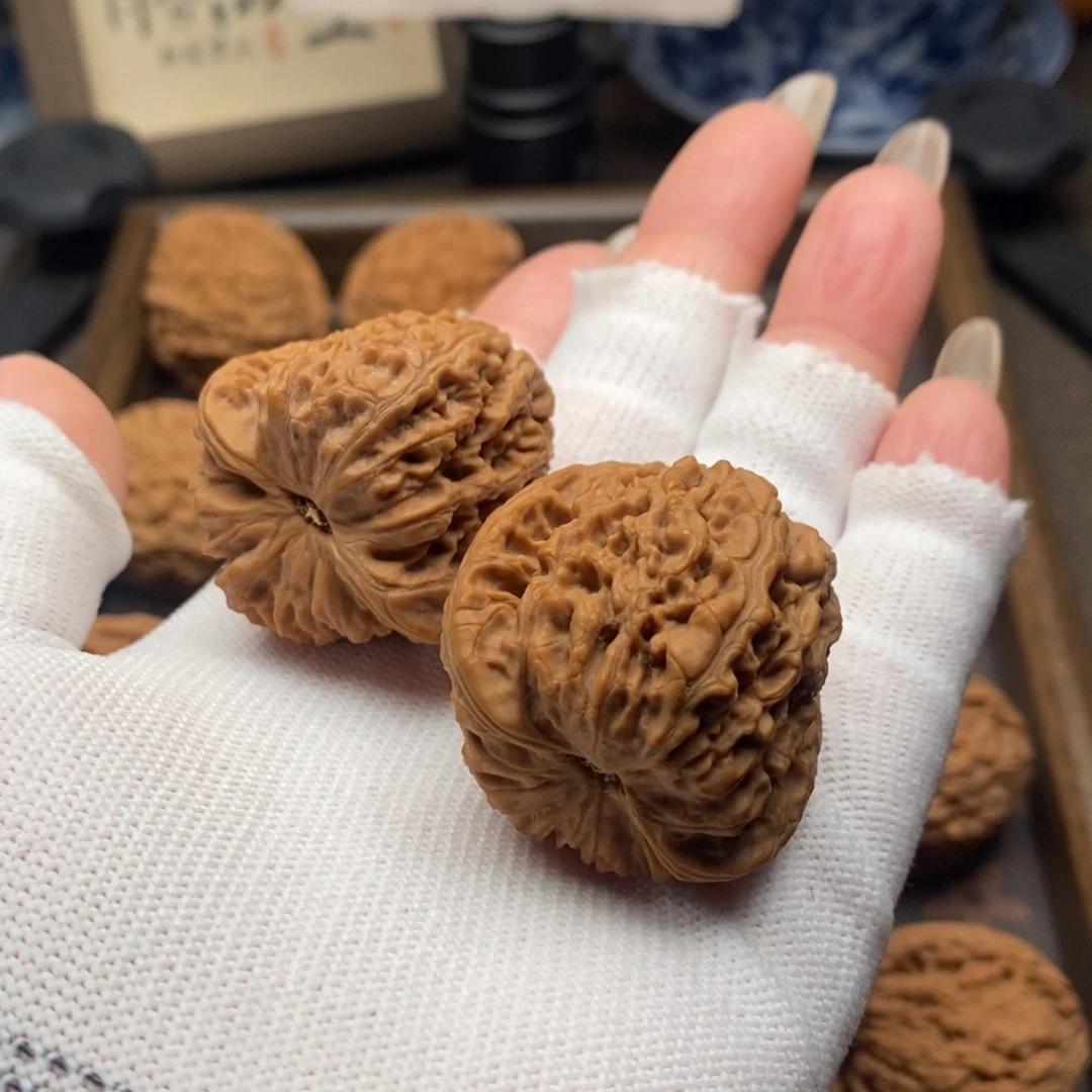 把件文玩核桃冰***娃南疆37