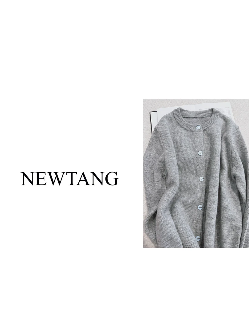 【璨蓝星辰】043新款精致圆领针织衫秋冬季上衣 灰色