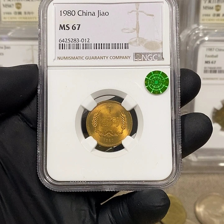 铜萌**霖如图，如图，如图