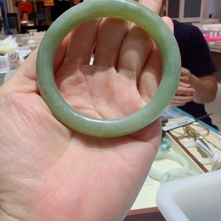 未镶嵌手镯和田玉361