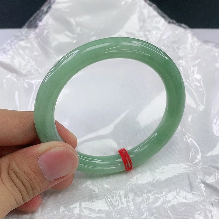 翡翠手镯未镶嵌圈53。8025