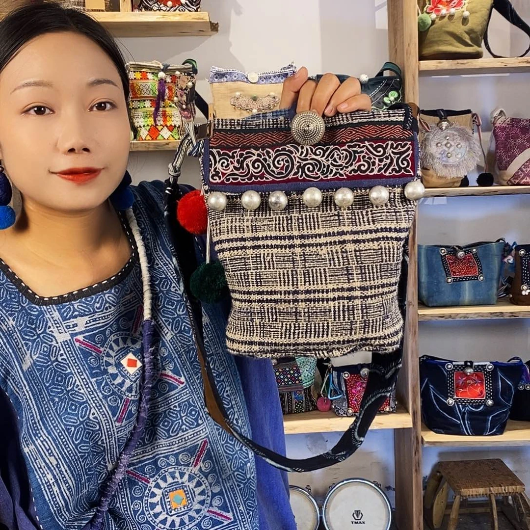 织绣手工制作工艺包包
