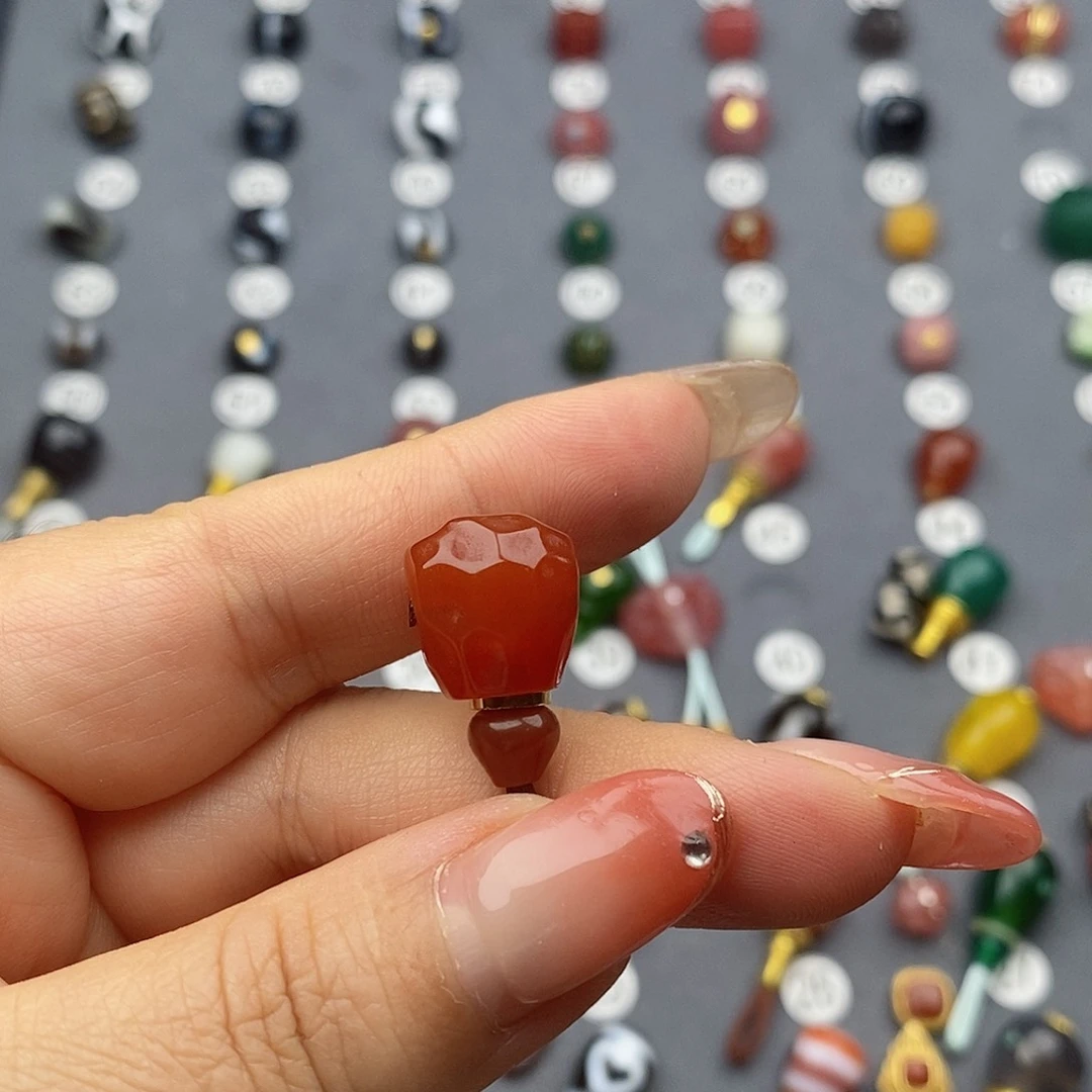 玛瑙/玉髓饰品合金人**布