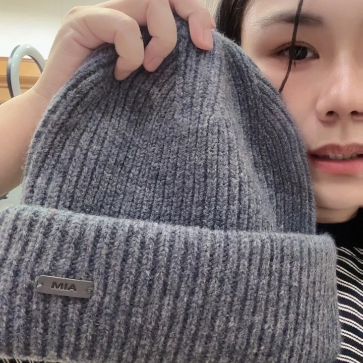 头层牛皮革灰色帽子