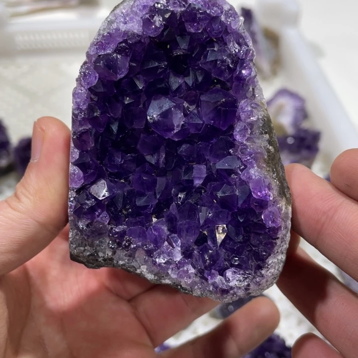 紫晶大型摆件（非配饰）未镶嵌