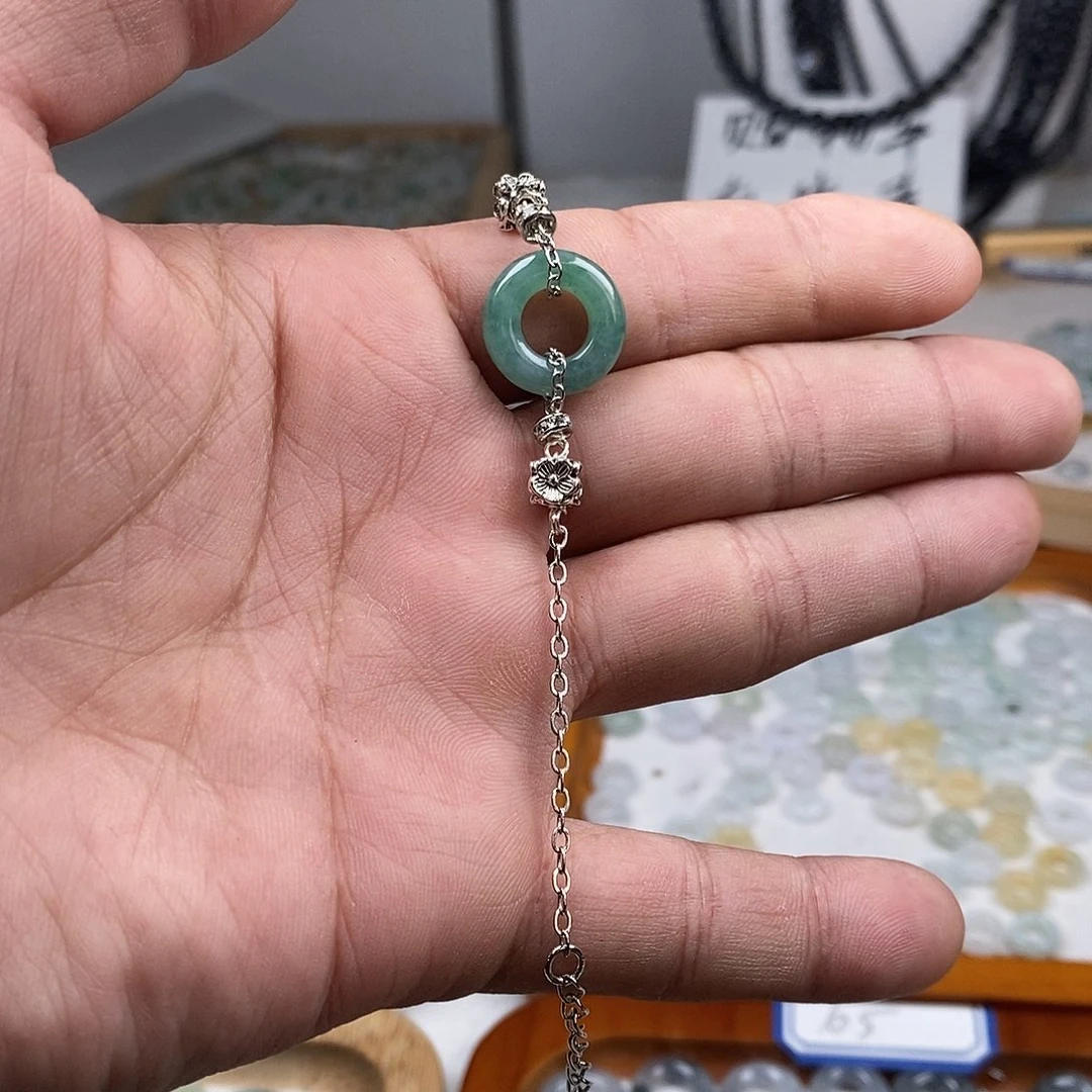 翡翠颈饰未镶嵌项链