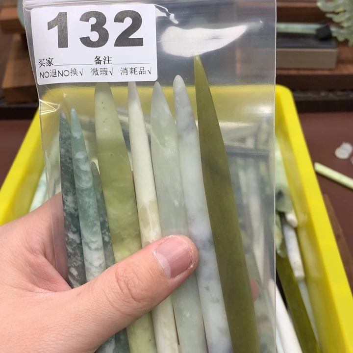 蛇纹石玉发饰合金小***莉