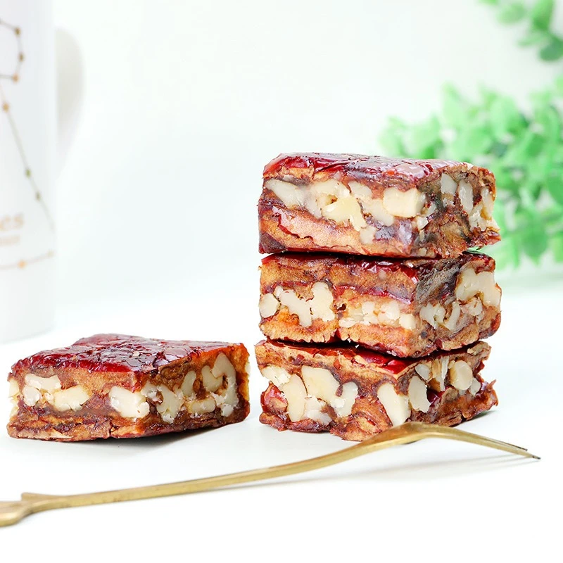 新疆特产枣仁派无核夹心红枣夹核桃休闲零食