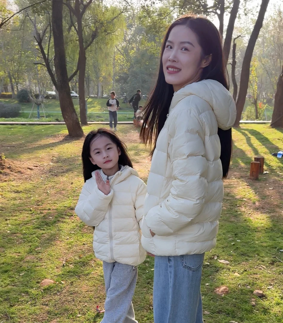 【亲子羽绒服】保暖春秋冬天潮流小中大童成人排骨型时尚连帽百搭