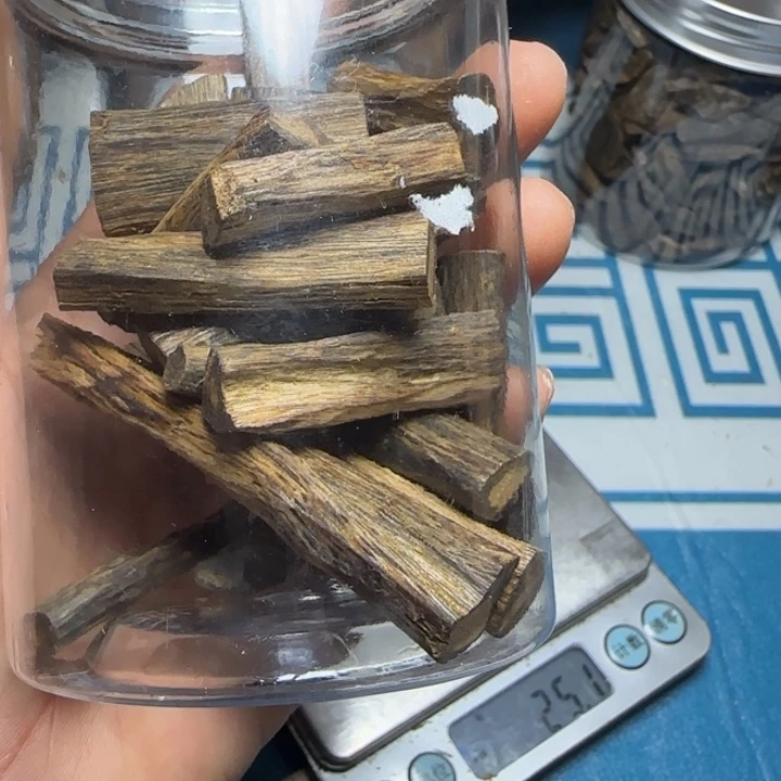 茗***木质绿奇陆河树心油42克