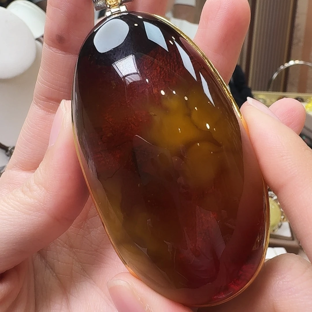 琥珀未镶嵌颈饰吊坠