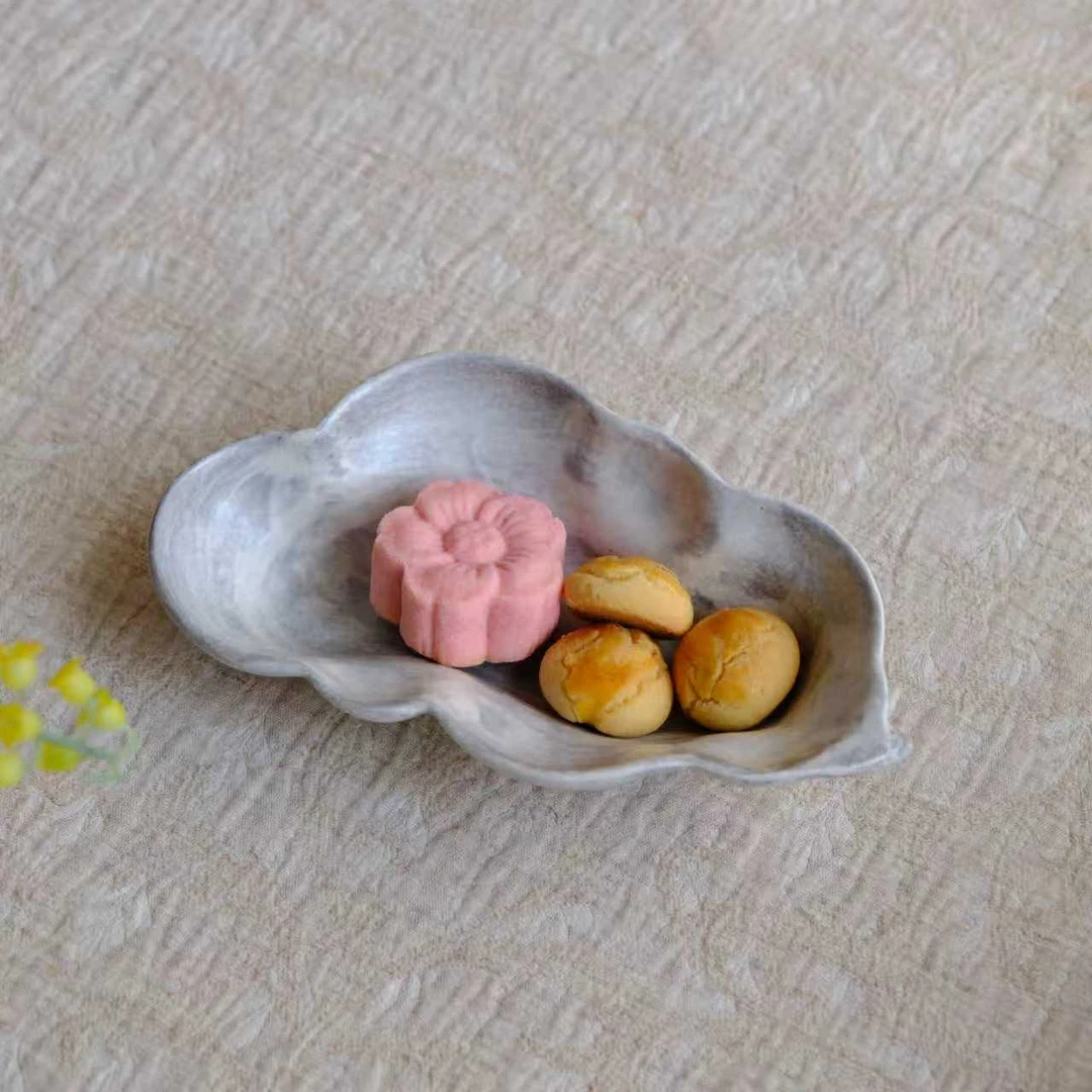 小喜宅 落雪云朵盘（尺寸约9x17cm）