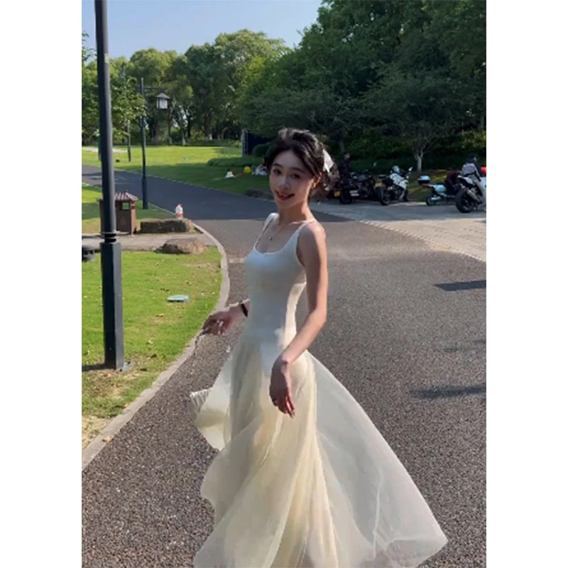 夏季新款修身显瘦穿搭小众设计款纯欲风吊带气质时尚收腰连衣裙女