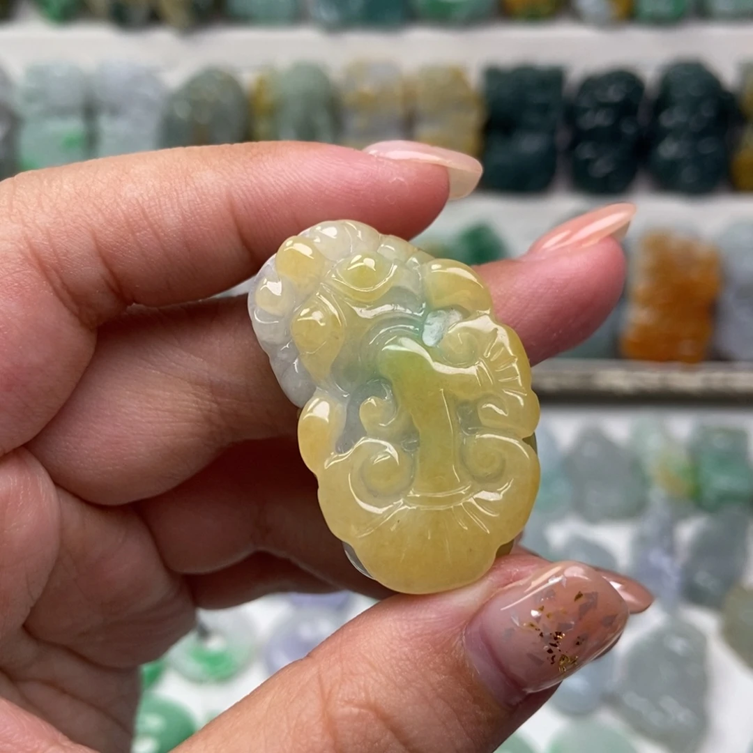 翡翠未镶嵌吊坠(赠链)