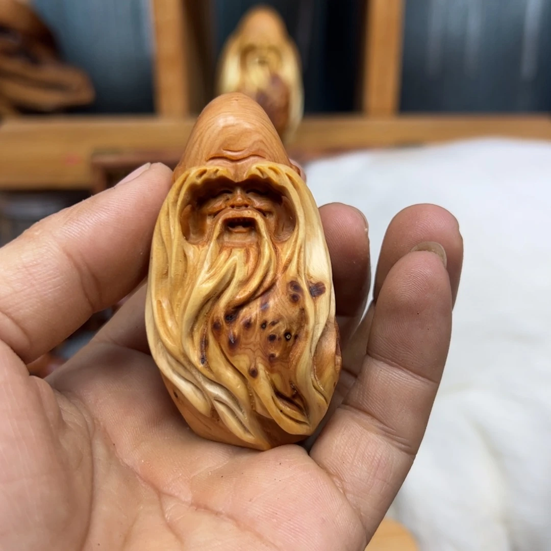 t***u木崖柏木摆件手把件