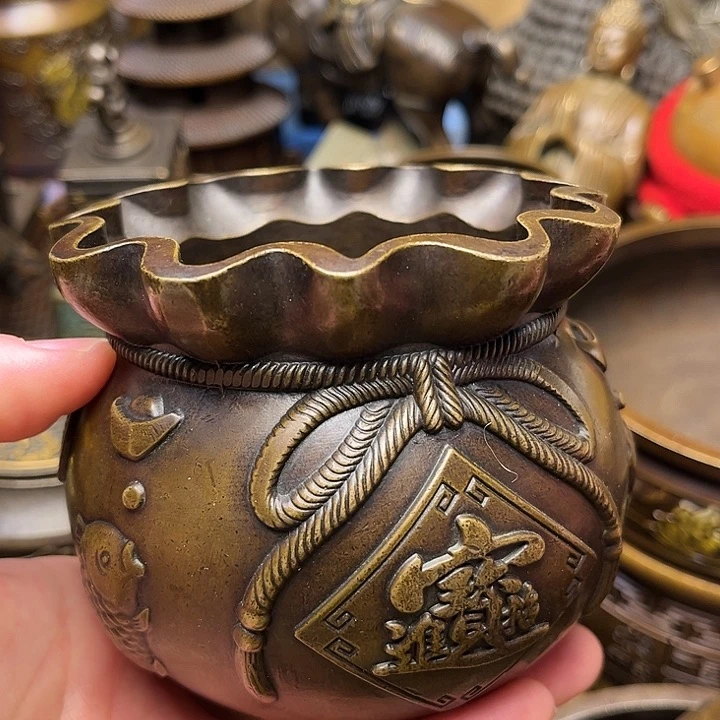 精美铜器批发档口