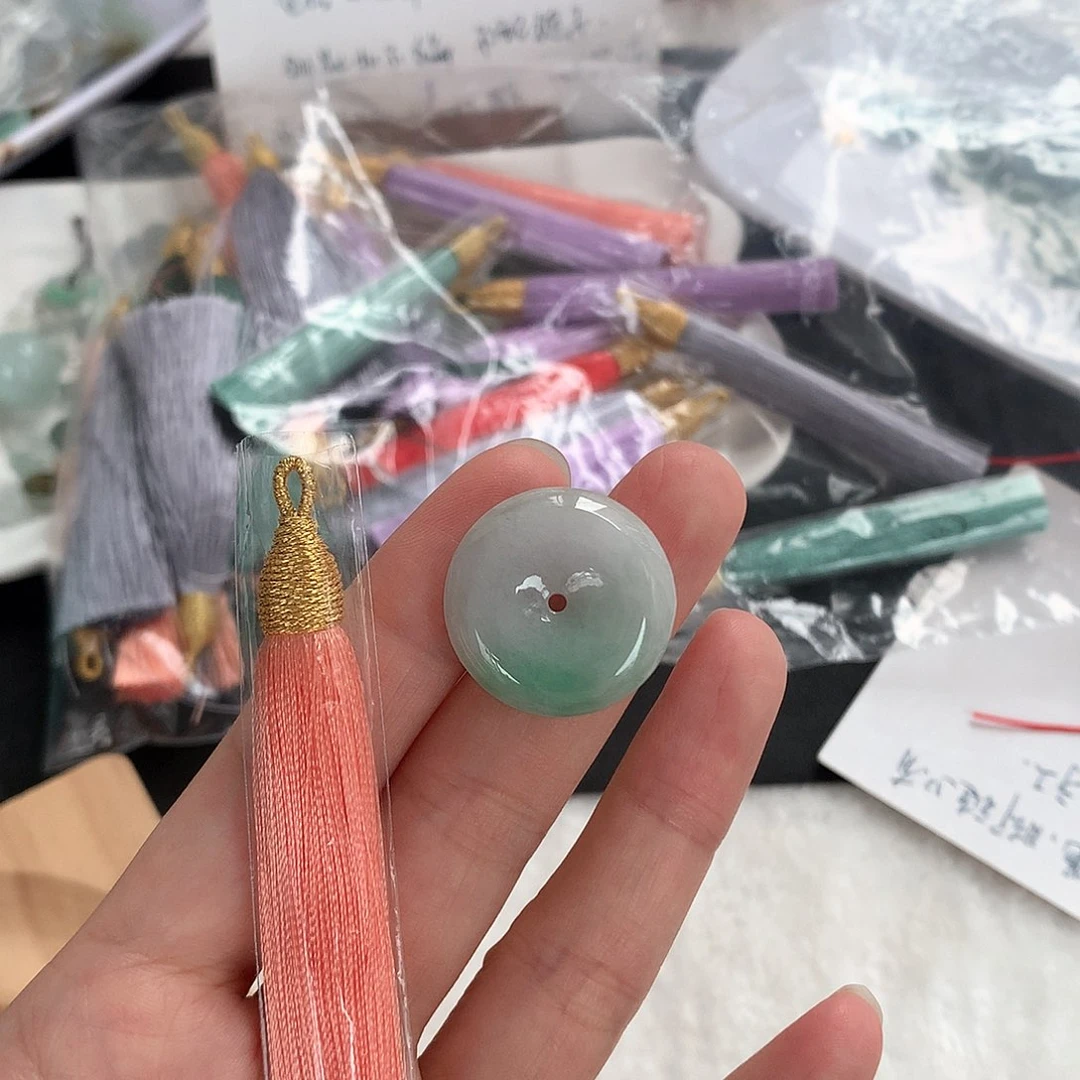 翡翠未镶嵌颈饰杰**同平安扣