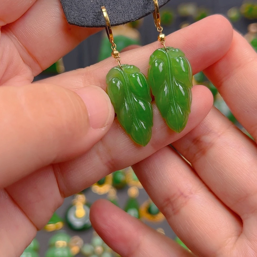 和田玉18K金镶嵌耳饰