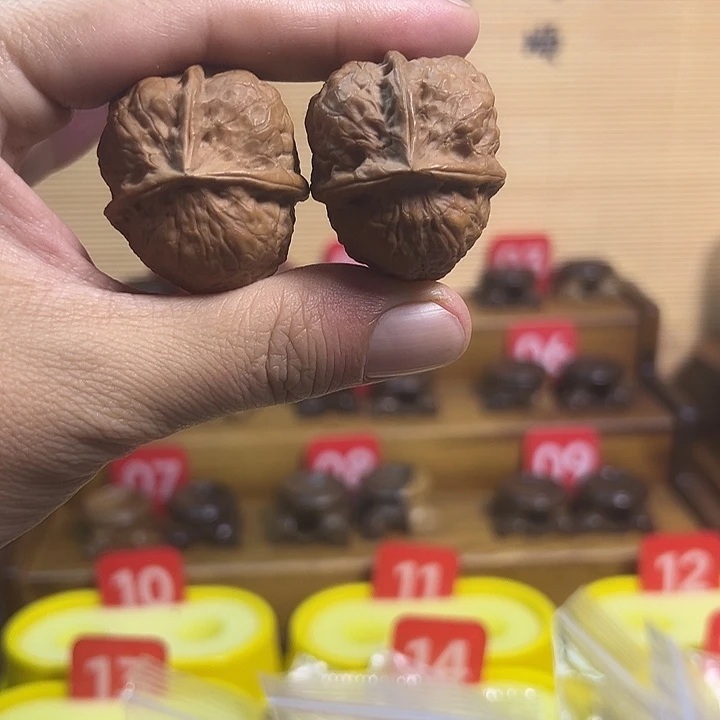 吊坠文玩核桃三棱