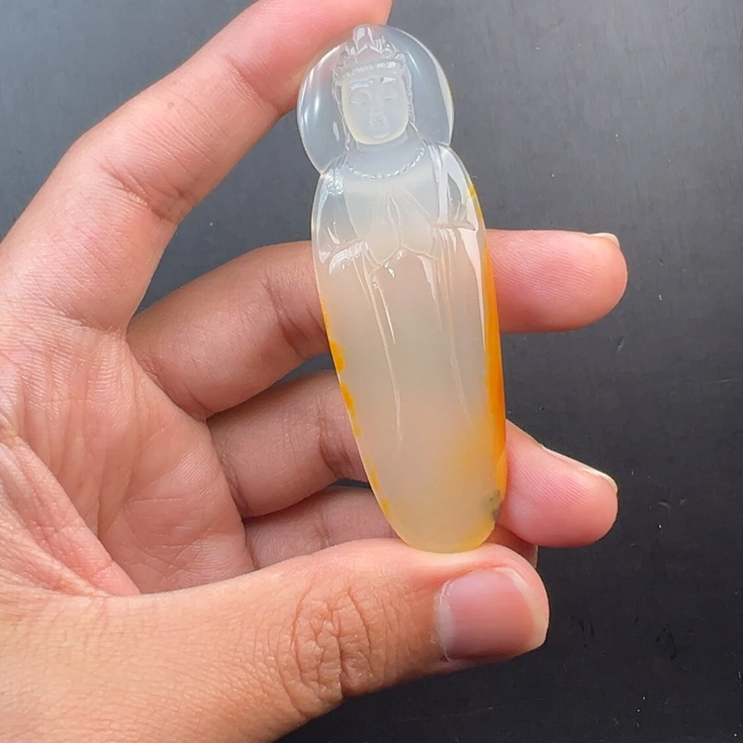 石英质玉（黄龙玉）未镶嵌颈饰