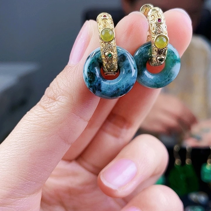 翡翠耳饰未镶嵌饰品