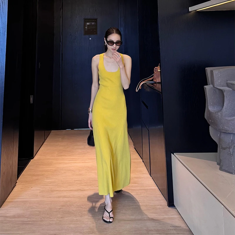 靠谱。【心动时刻】新款莱赛尔呼吸感修身显白背心长裙KP250484