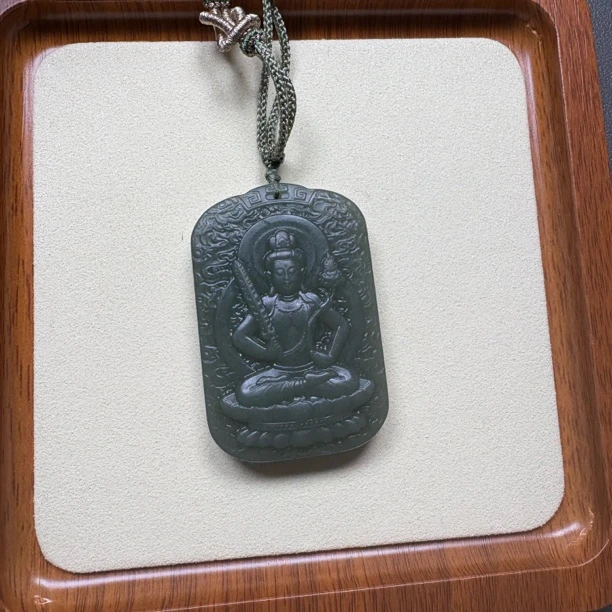 天然和田玉生肖吊坠