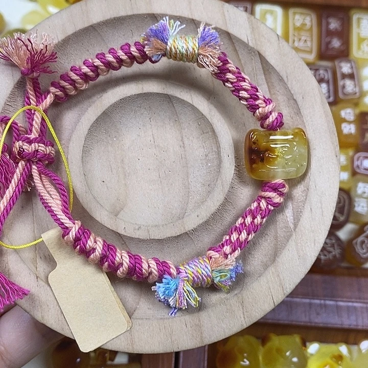 橄榄核吊坠福利电视机手串