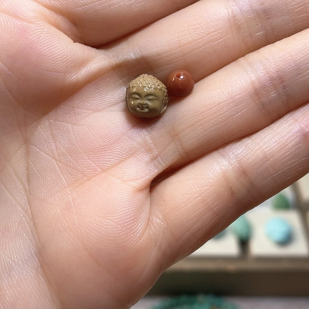 南红玛瑙配饰未镶嵌