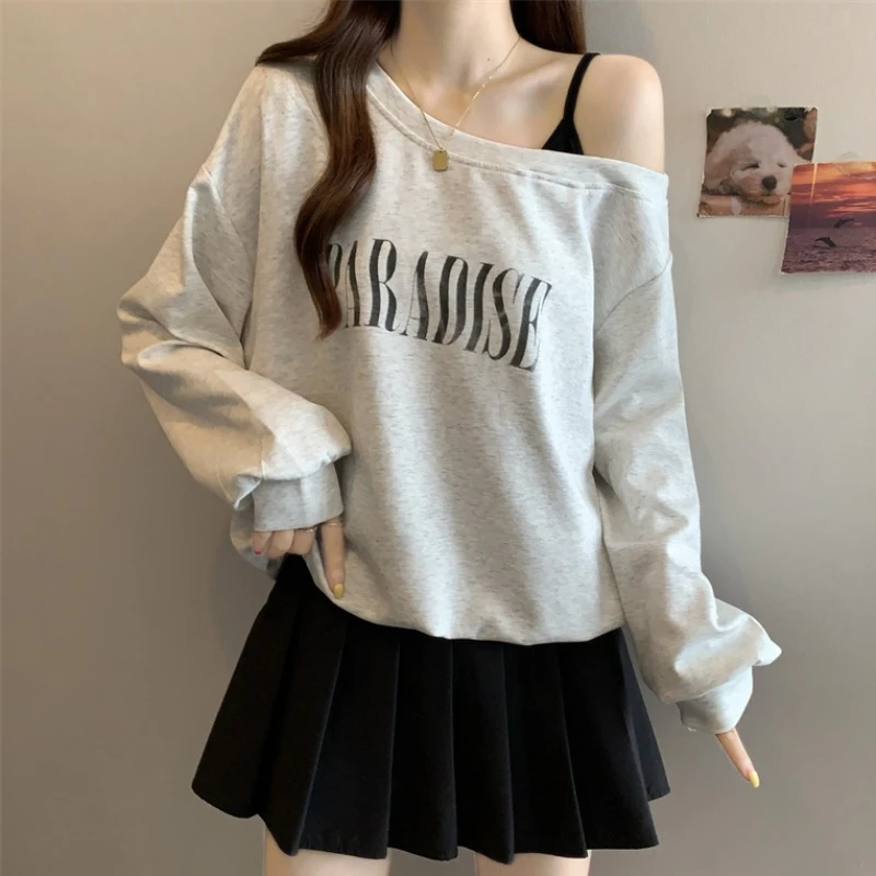 大码字母印花斜领露肩卫衣女春秋微胖MM宽松显瘦百搭洋气长袖上衣