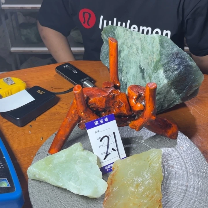 蛇纹石玉未镶嵌天然岫玉四大名玉