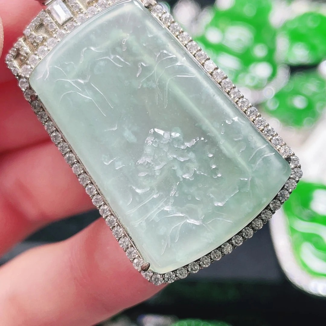 翡翠未镶嵌颈饰59