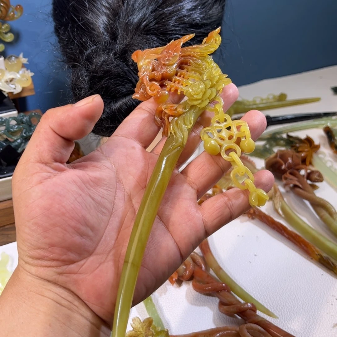 小***悠蛇纹石玉未镶嵌发簪