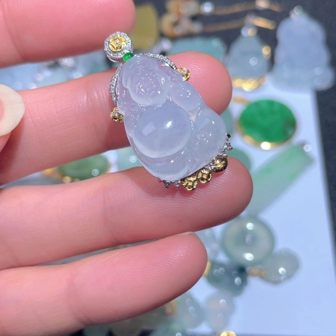 翡翠颈饰18K金镶嵌翡翠