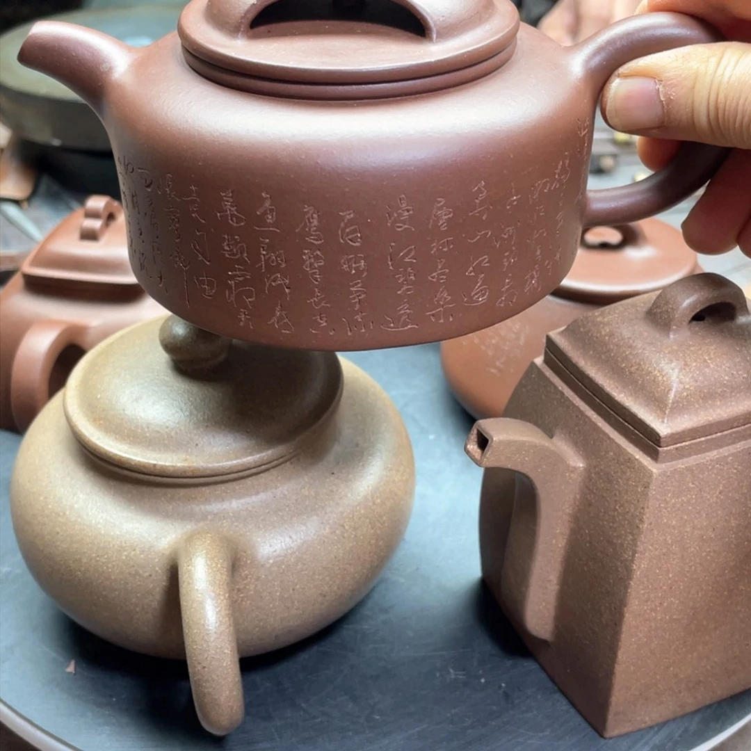 紫砂茶壶你****爱牛盖莲子壶，底槽清泥