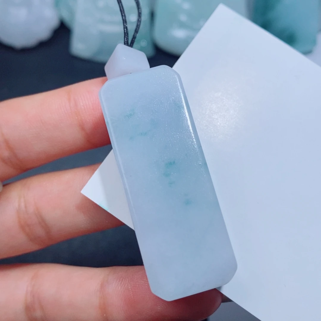 定制翡翠吊坠未镶嵌