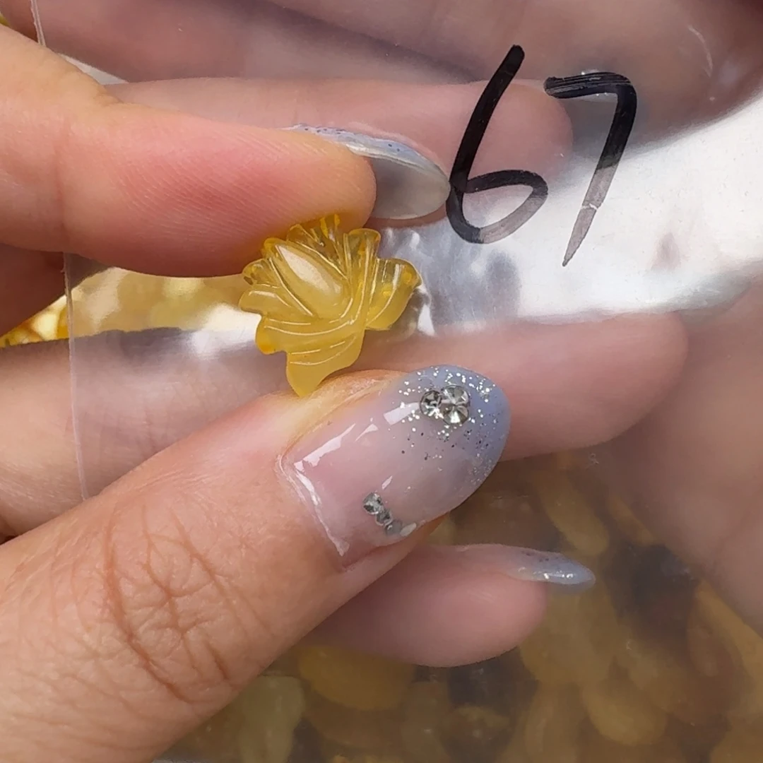 琥珀未镶嵌珠宝奇石