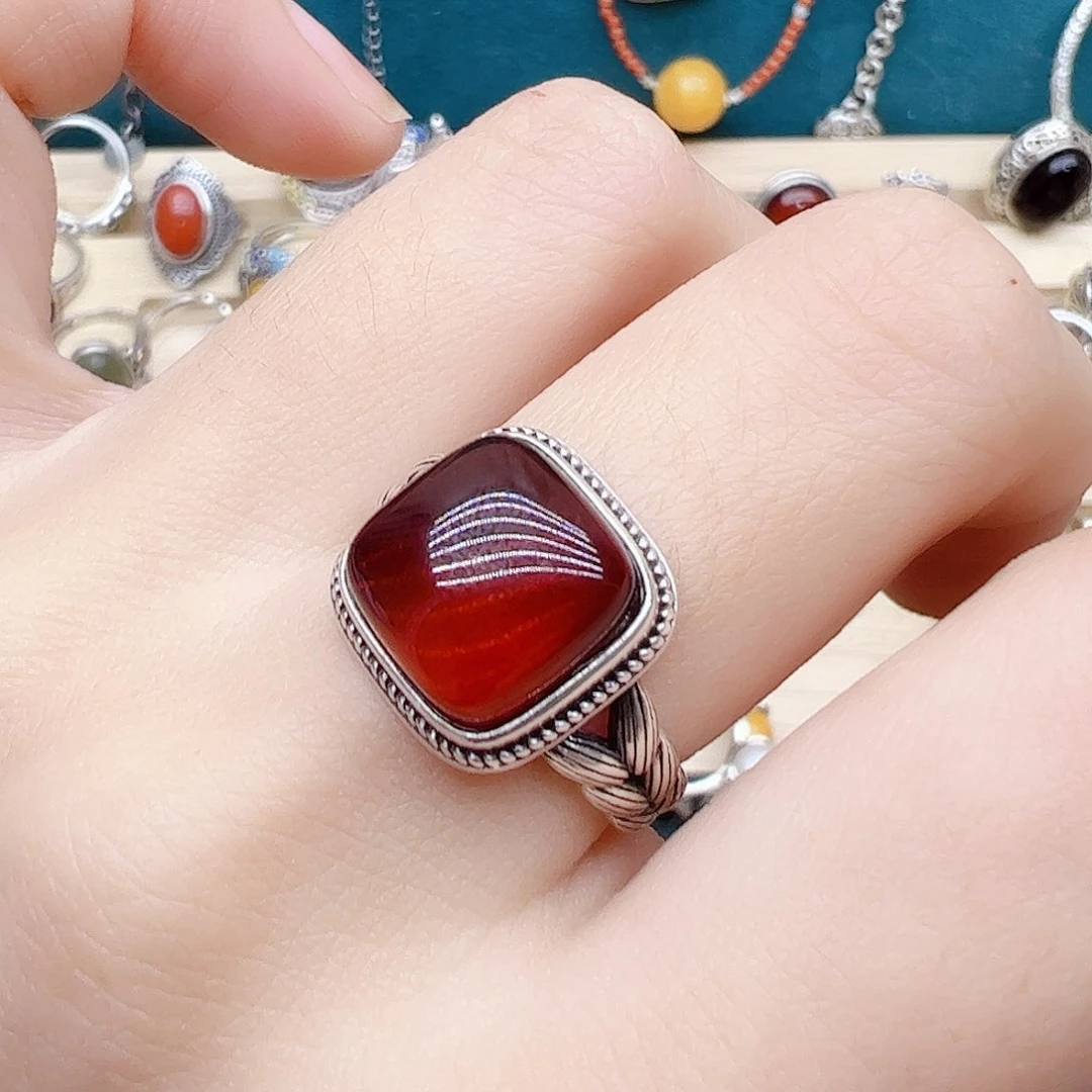 血珀戒指银S925镶嵌天然血珀