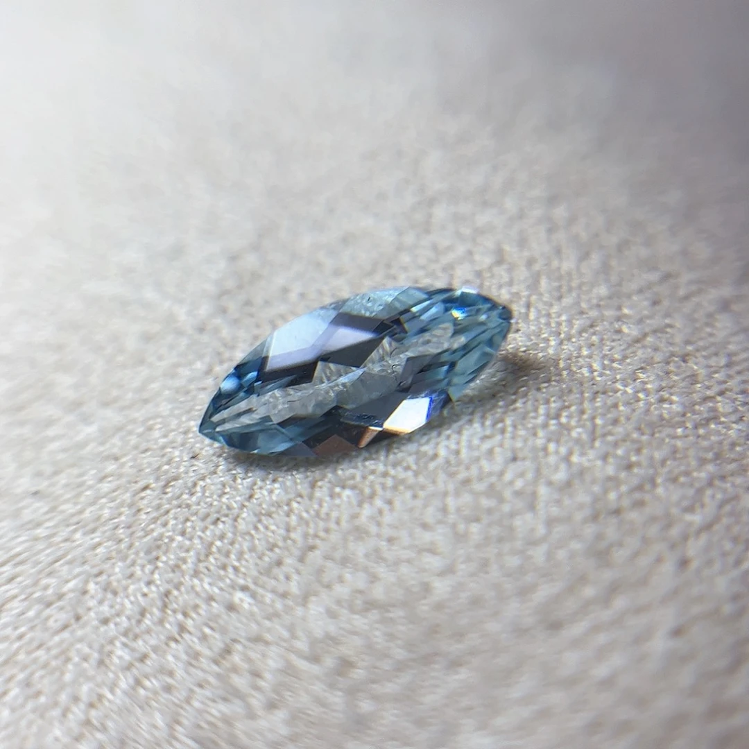 海蓝宝石裸石未镶嵌马眼