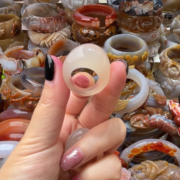 玛瑙/玉髓未镶嵌手镯18圈口