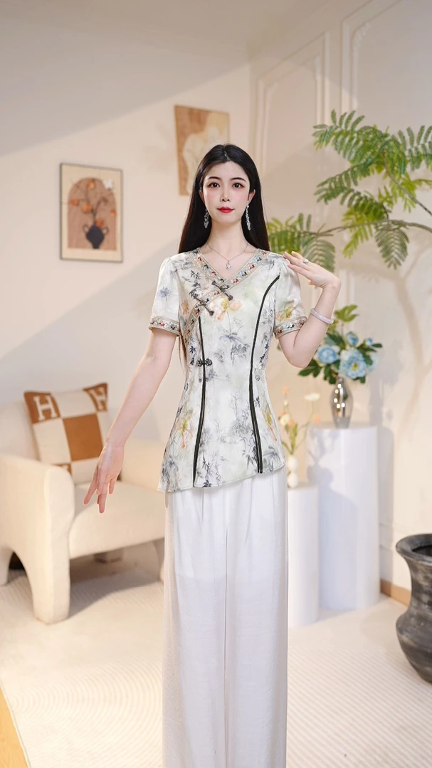 【上衣+裤子】夏季轻奢精致两件套女时尚洋气复古显瘦套装LC831