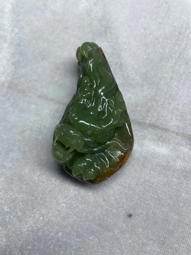 岫岩  河磨玉菠菜绿天然原皮