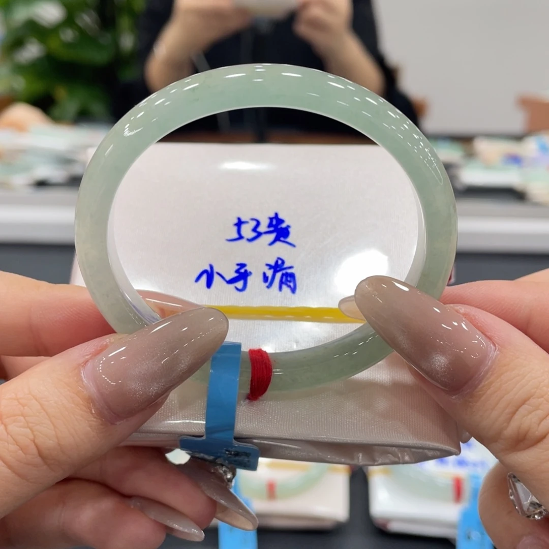 未镶嵌手镯翡翠缅甸天然翡翠手镯