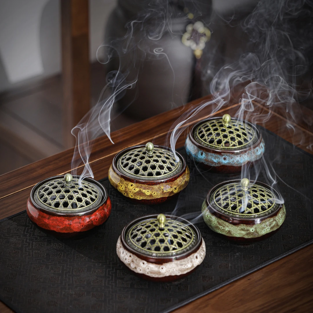 陶瓷檀香炉网盖盘香线香座家用香插三足佛具冰裂香炉青瓷