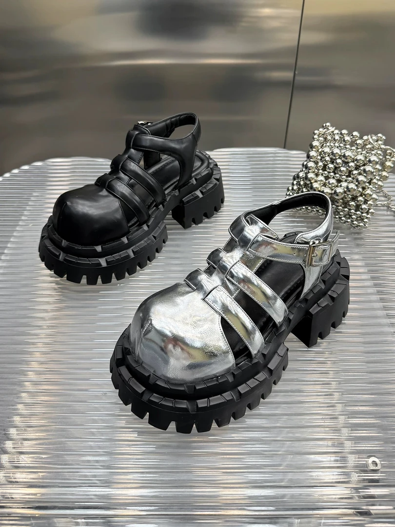 2025夏季新款真皮镂空包头猪笼鞋松糕厚底复古罗马凉鞋8009-15圣