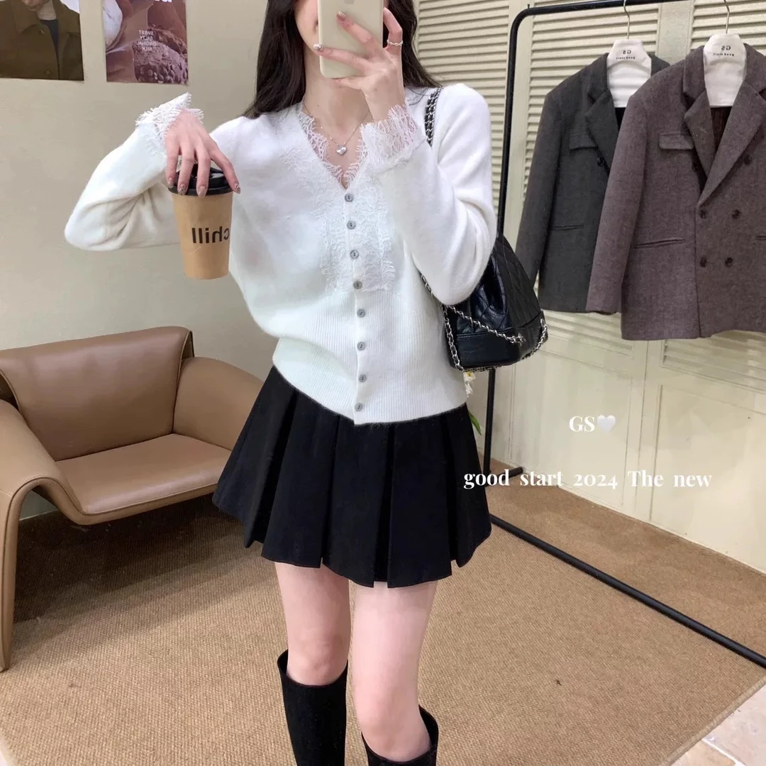 V领开衫针织女外套设计感小众秋冬加厚蕾丝拼接毛衣内搭打底上衣
